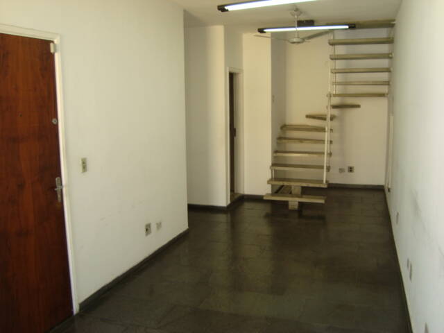 Prédio Inteiro para alugar, 72m² - Foto 2