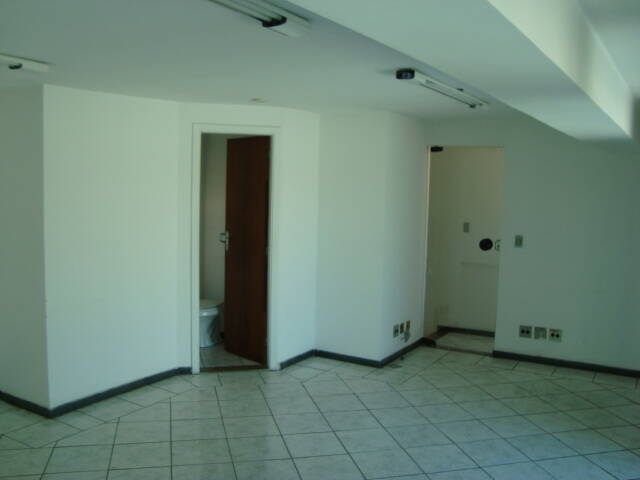 Prédio Inteiro para alugar, 72m² - Foto 3