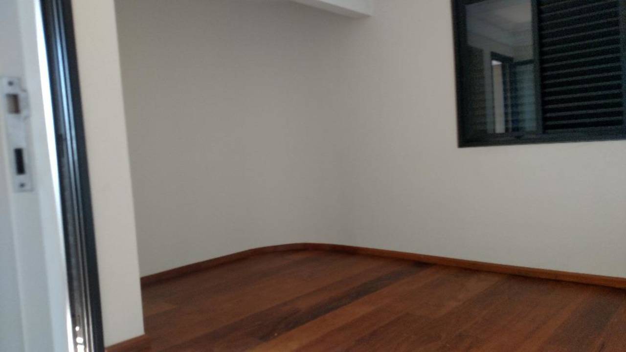 Apartamento à venda com 4 quartos, 202m² - Foto 8