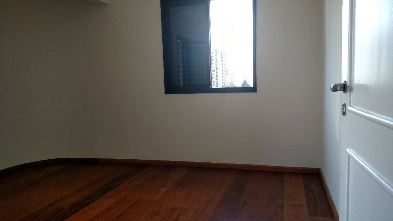 Apartamento à venda com 4 quartos, 202m² - Foto 10