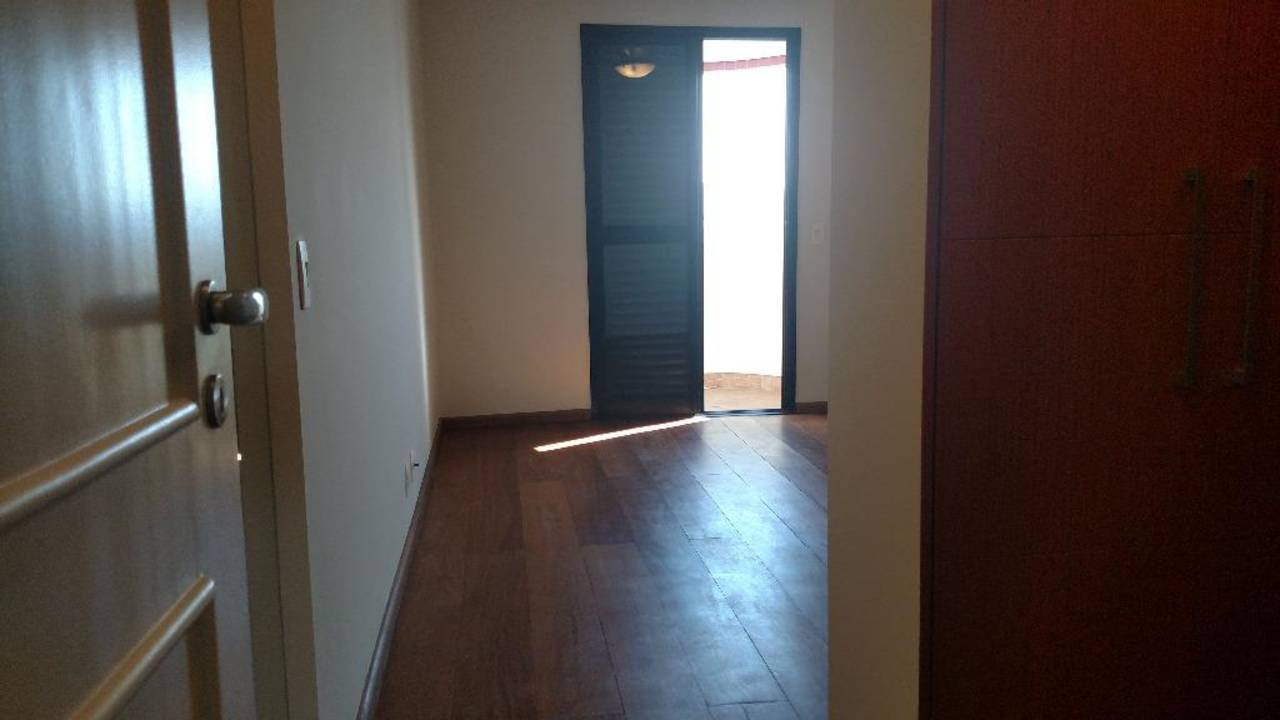 Apartamento à venda com 4 quartos, 202m² - Foto 12