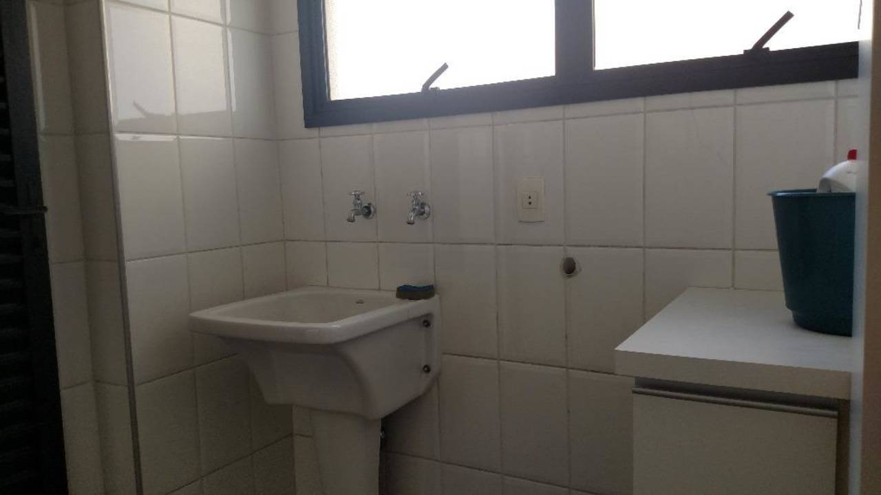 Apartamento à venda com 4 quartos, 202m² - Foto 17