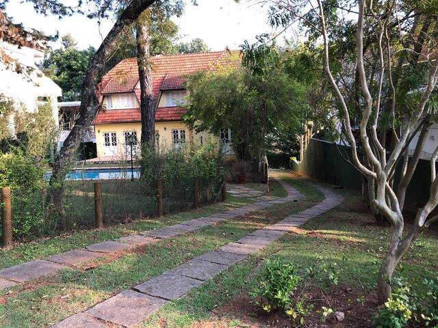 #25 - Casa para Venda em Santana de Parnaíba - SP