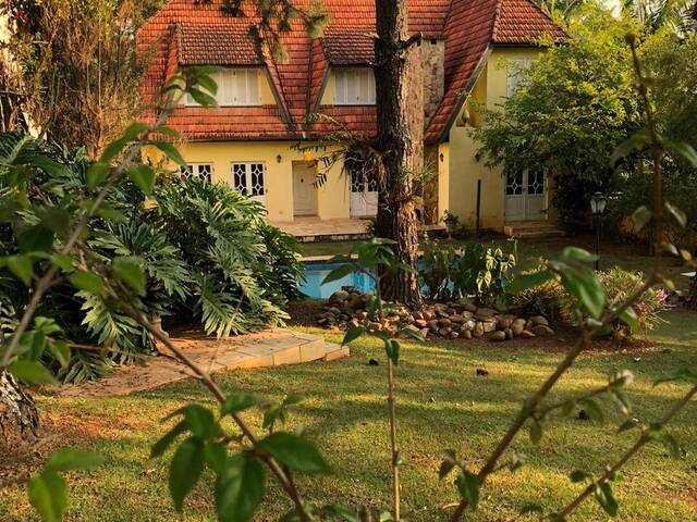 #25 - Casa para Venda em Santana de Parnaíba - SP